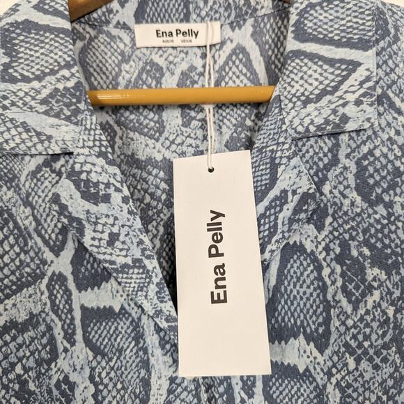 NWT Ena Pelly Blue Snakeskin Short Sleeve Button Front Top Size 6 - Picture 7 of 11
